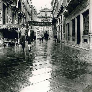 2 Quartetto 1984 2 Banner Ingresso Scuola Grande San Giovanni Evangelista Venezia Foto Di Maria Mulas
