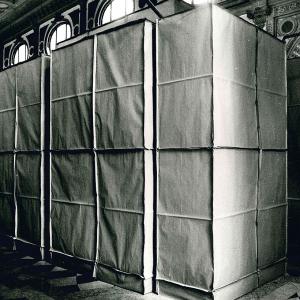 90 Quartetto1984 Habitat 1984 Di Luciano Fabro Foto Di Maria Mulas